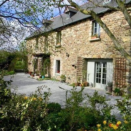 Le Domaine De L'Arche Panzió Plouasne Kültér fotó
